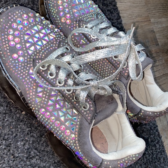 Women’s Rhinestone Shoes - Picture 5 of 5